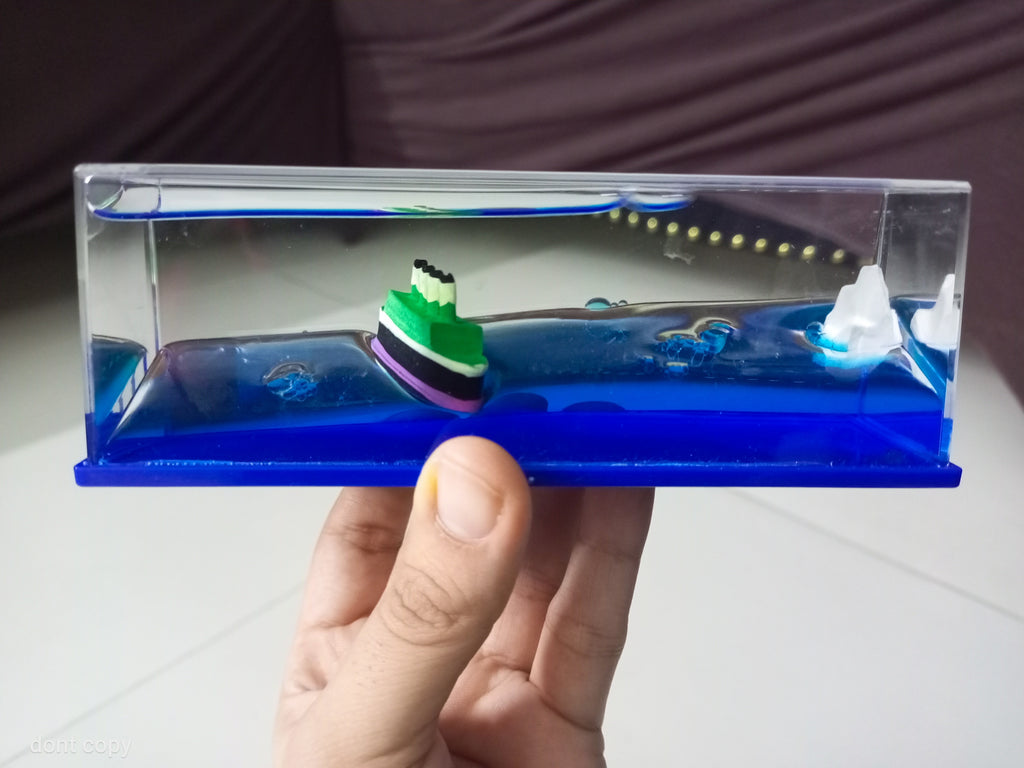 Titanic Unsinkable Fluid Drift Bottle